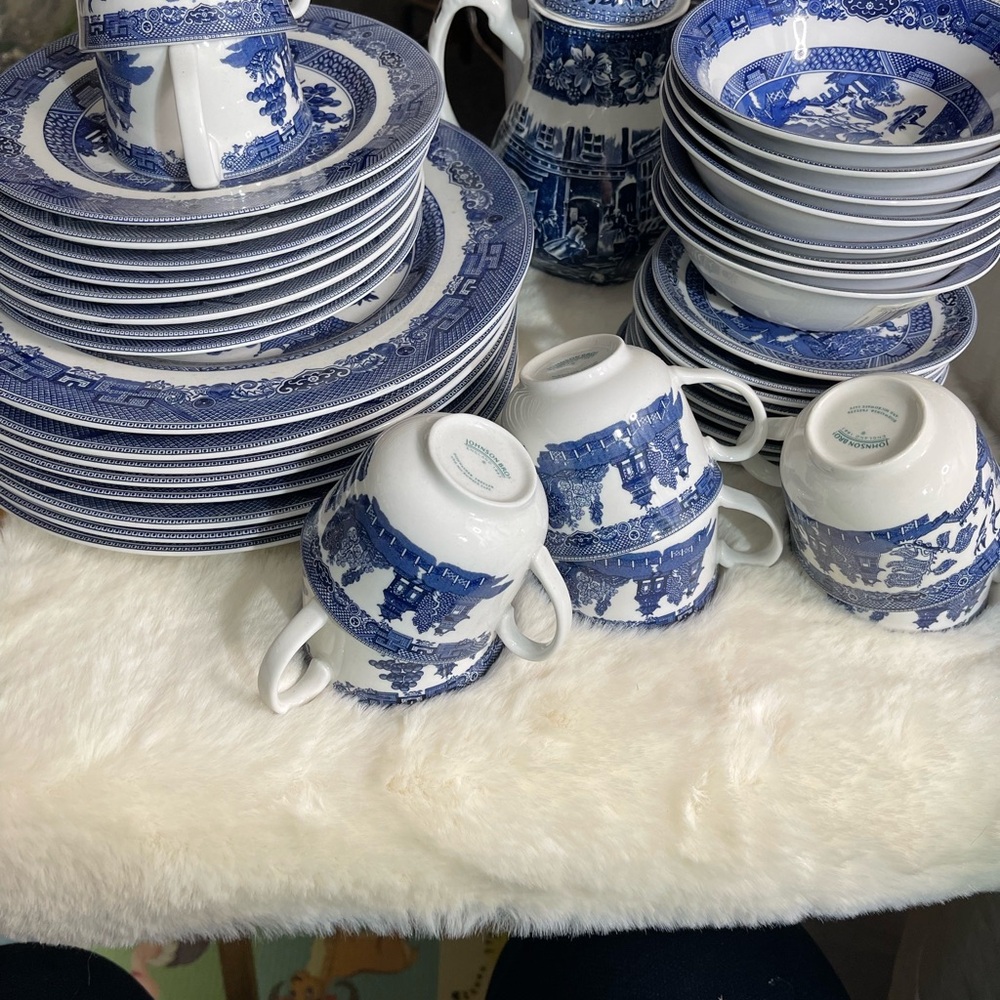 Blue and White Porcelain Dinnerware Set of 8 complete